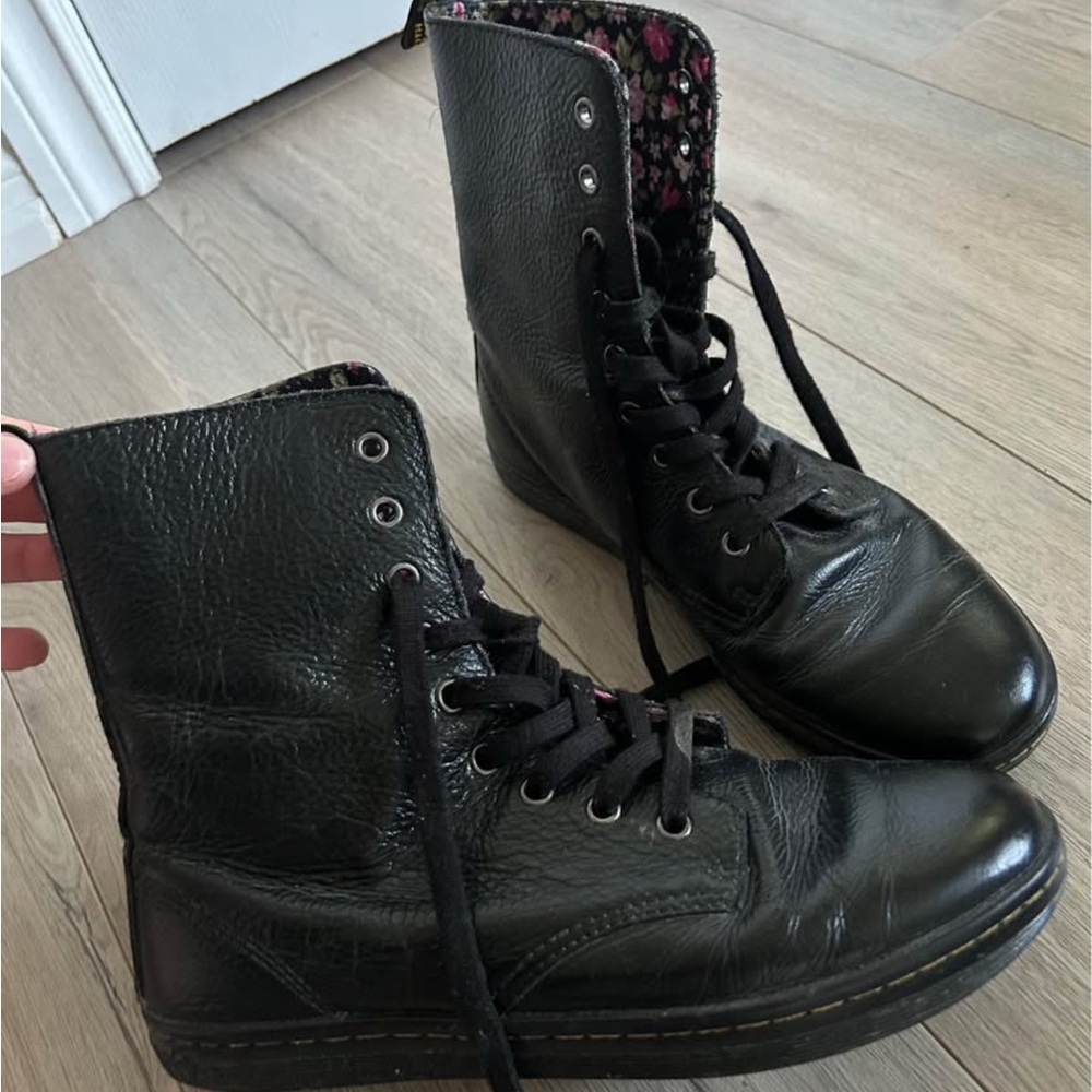 Doc Marten’s Size 9